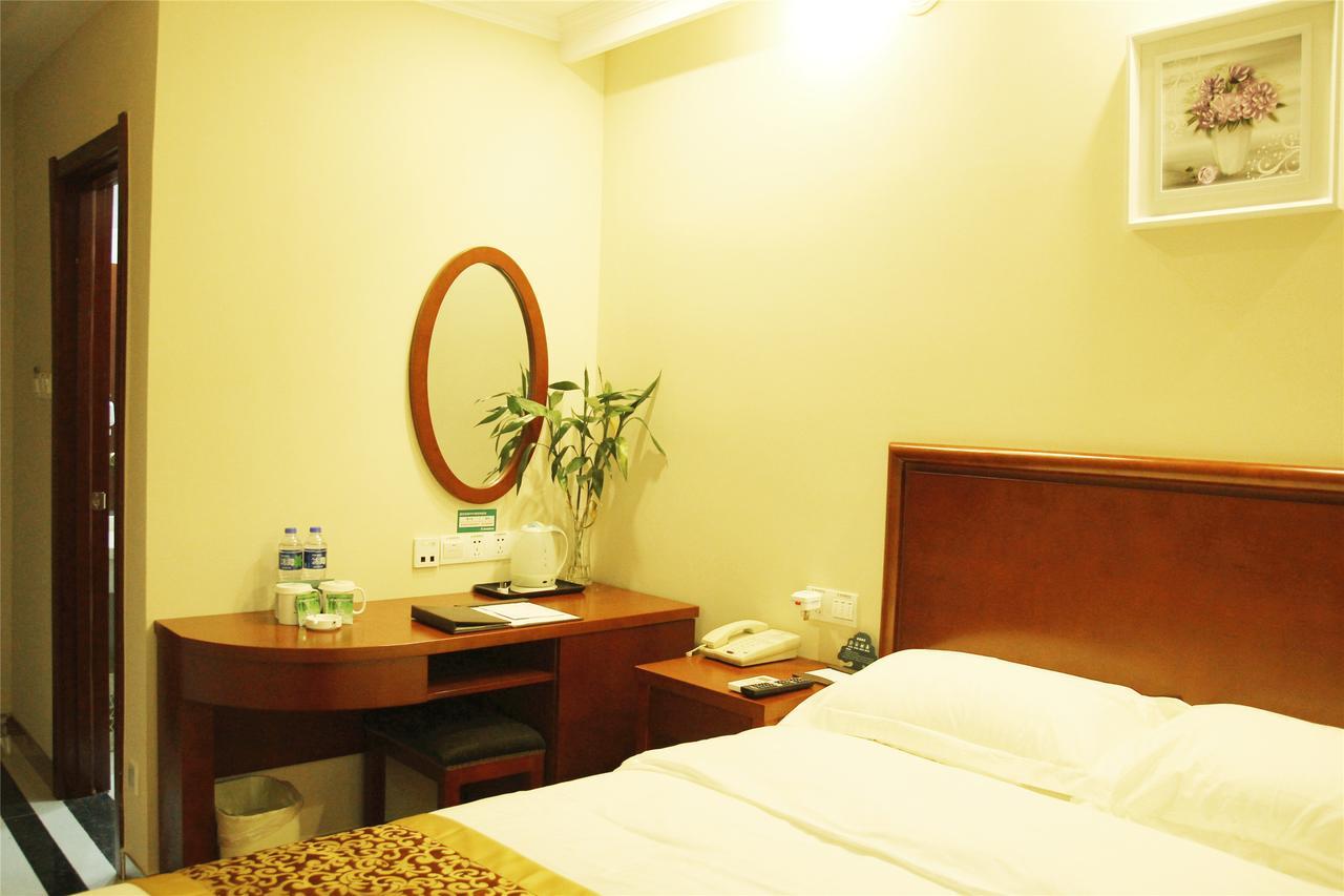 Greentree Inn Jiangsu Yancheng Dongtai Honglan Road Pedestrian Street Express Hotel 외부 사진